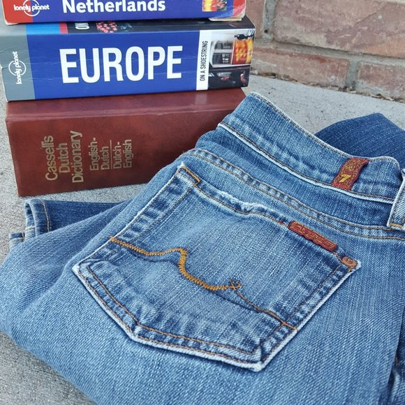 7 For All Mankind Flare Jeans Size 27 Style #U076080U - Picture 3 of 7